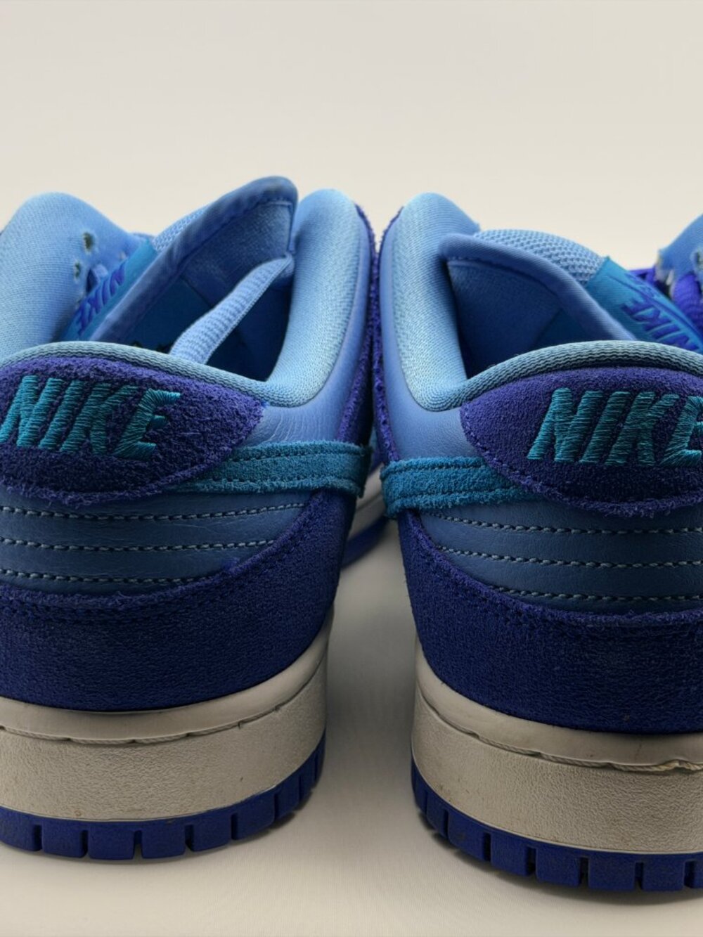 Size 9M - Nike SB Dunk Low Pro Blue Raspberry (DM0807-400) - Picture 4 of 5